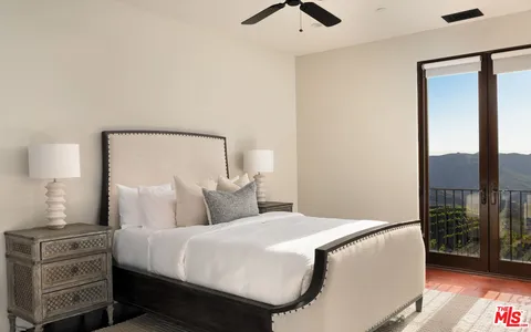 $4,450,000 | 33330 Hassted Drive, Malibu, CA 90265