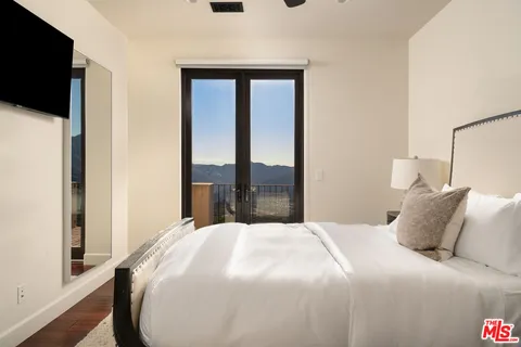 $4,450,000 | 33330 Hassted Drive, Malibu, CA 90265