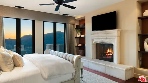 $4,450,000 | 33330 Hassted Drive, Malibu, CA 90265