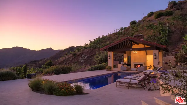 $4,450,000 | 33330 Hassted Drive, Malibu, CA 90265