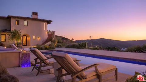 $4,450,000 | 33330 Hassted Drive, Malibu, CA 90265