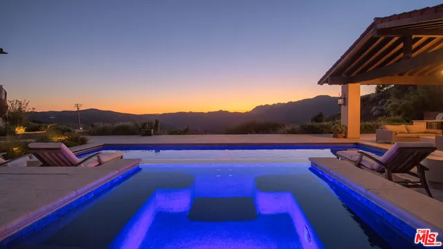 $4,450,000 | 33330 Hassted Drive, Malibu, CA 90265