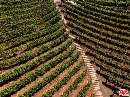 $4,450,000 | 33330 Hassted Drive, Malibu, CA 90265