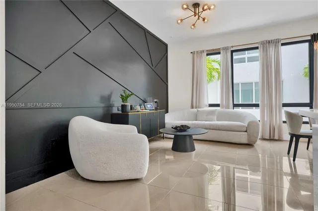 $925,000 | 6611 Northwest 105th Avenue, Doral, FL 33178