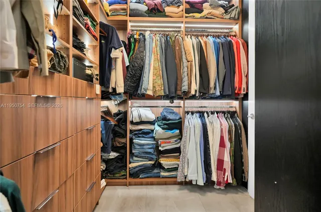 $925,000 | 6611 Northwest 105th Avenue, Doral, FL 33178