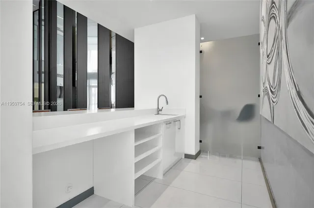 $925,000 | 6611 Northwest 105th Avenue, Doral, FL 33178