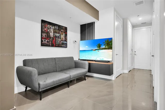 $925,000 | 6611 Northwest 105th Avenue, Doral, FL 33178