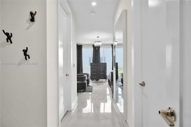 $925,000 | 6611 Northwest 105th Avenue, Doral, FL 33178