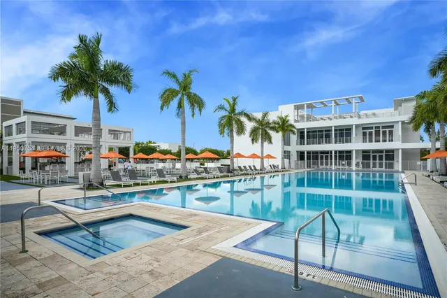 $925,000 | 6611 Northwest 105th Avenue, Doral, FL 33178