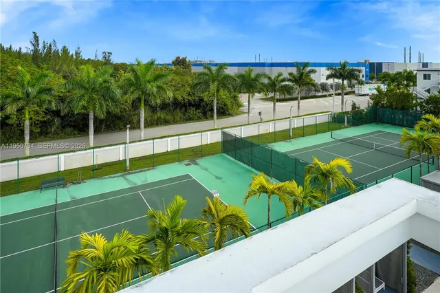 $925,000 | 6611 Northwest 105th Avenue, Doral, FL 33178