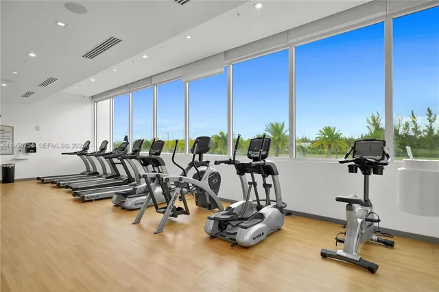 $925,000 | 6611 Northwest 105th Avenue, Doral, FL 33178