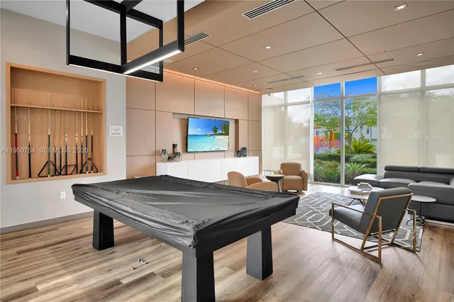 $925,000 | 6611 Northwest 105th Avenue, Doral, FL 33178