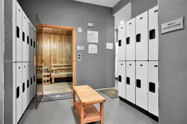 $925,000 | 6611 Northwest 105th Avenue, Doral, FL 33178