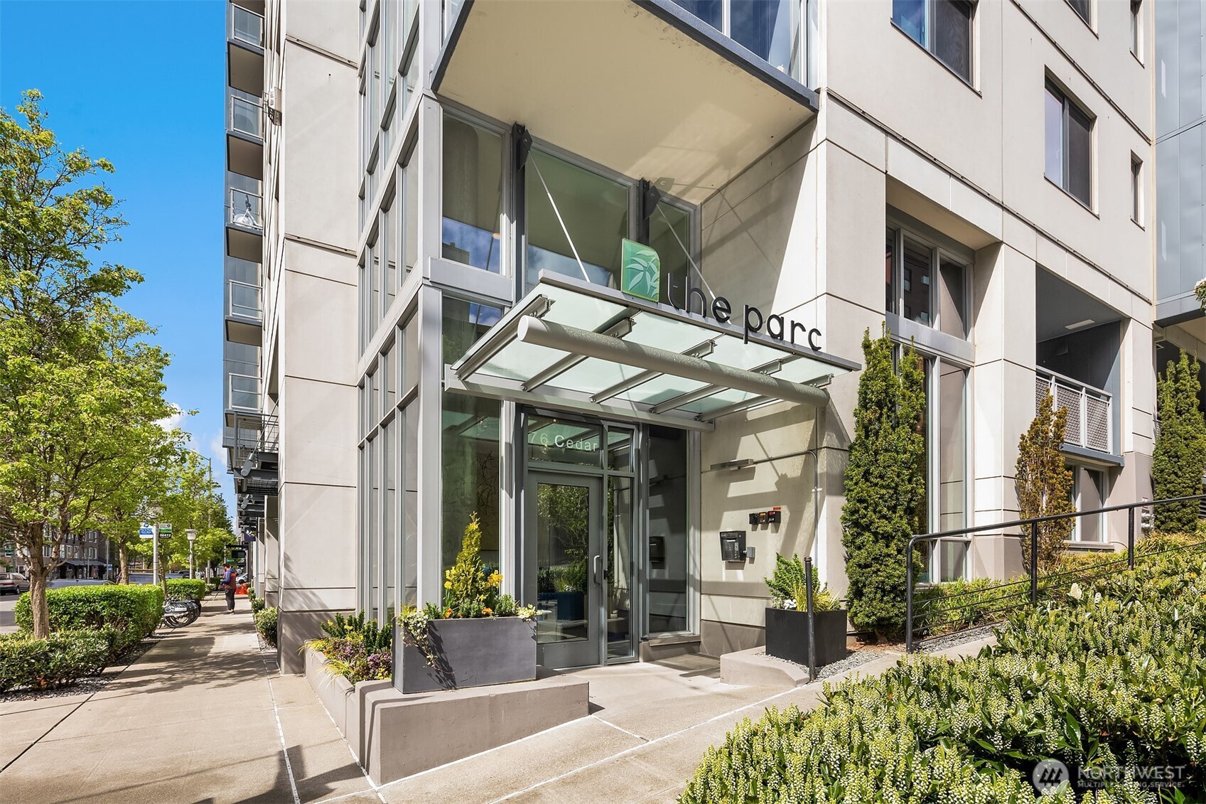 81 Clay Street, Unit 526 Seattle, WA 98121 - Photo 11 of 31