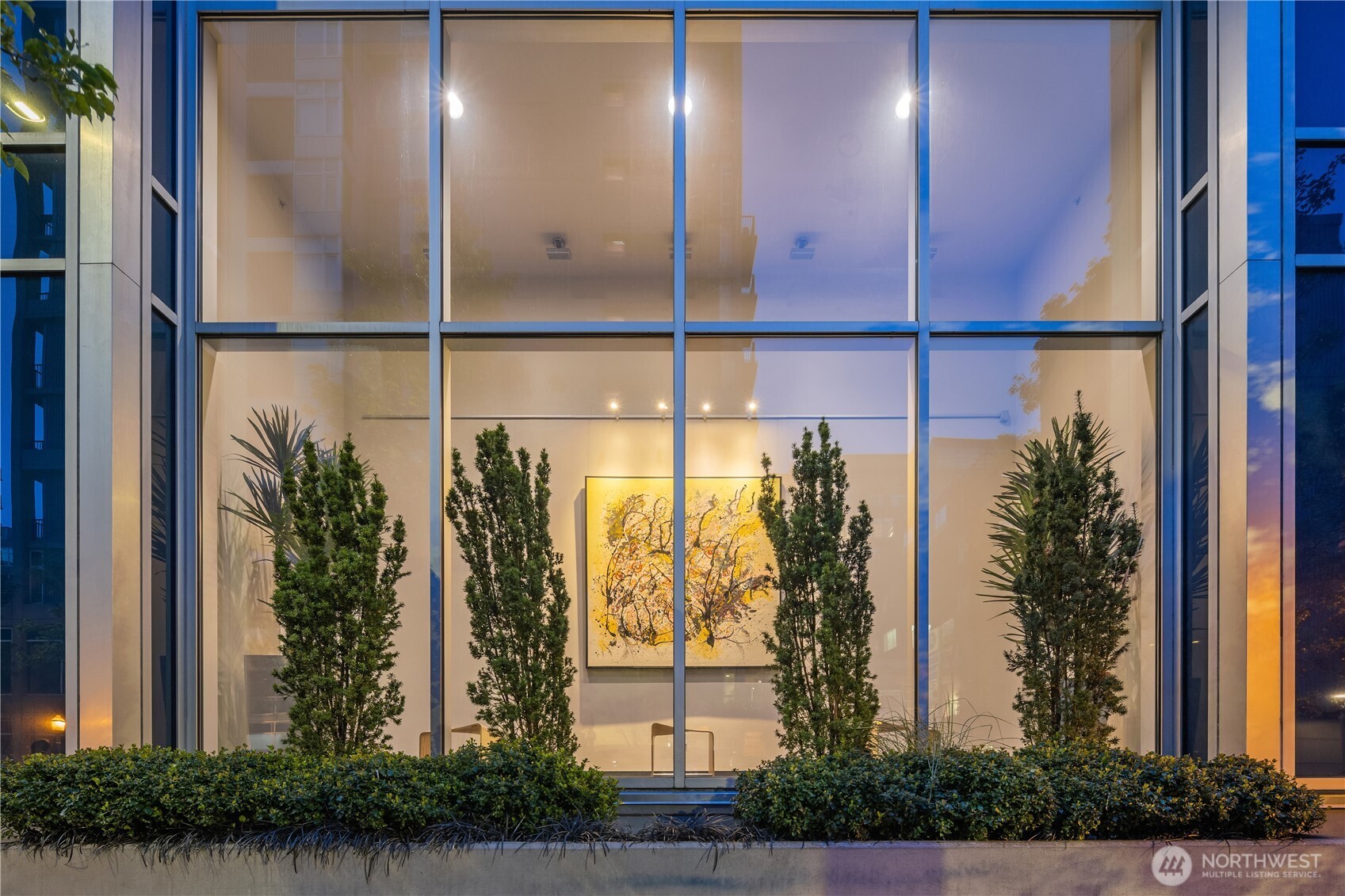 81 Clay Street, Unit 526 Seattle, WA 98121 - Photo 13 of 31