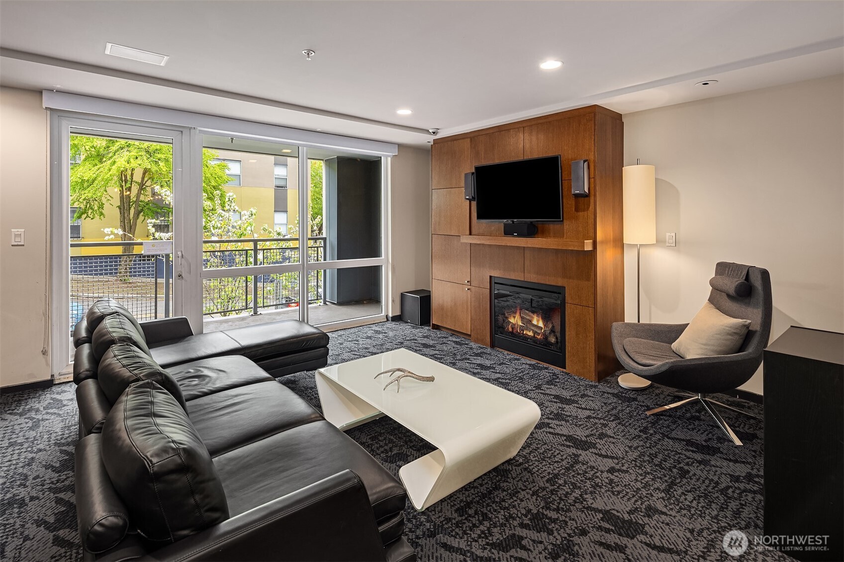 81 Clay Street, Unit 526 Seattle, WA 98121 - Photo 18 of 31