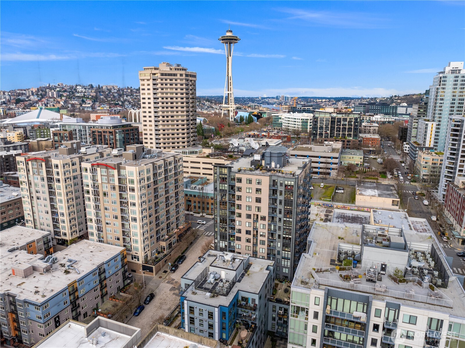 81 Clay Street, Unit 526 Seattle, WA 98121 - Photo 30 of 31