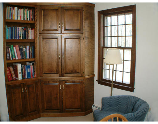 135 Raleigh Tavern Lane North Andover, MA 01845 - Photo 13 of 21