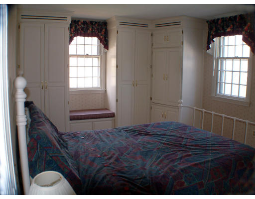 135 Raleigh Tavern Lane North Andover, MA 01845 - Photo 14 of 21