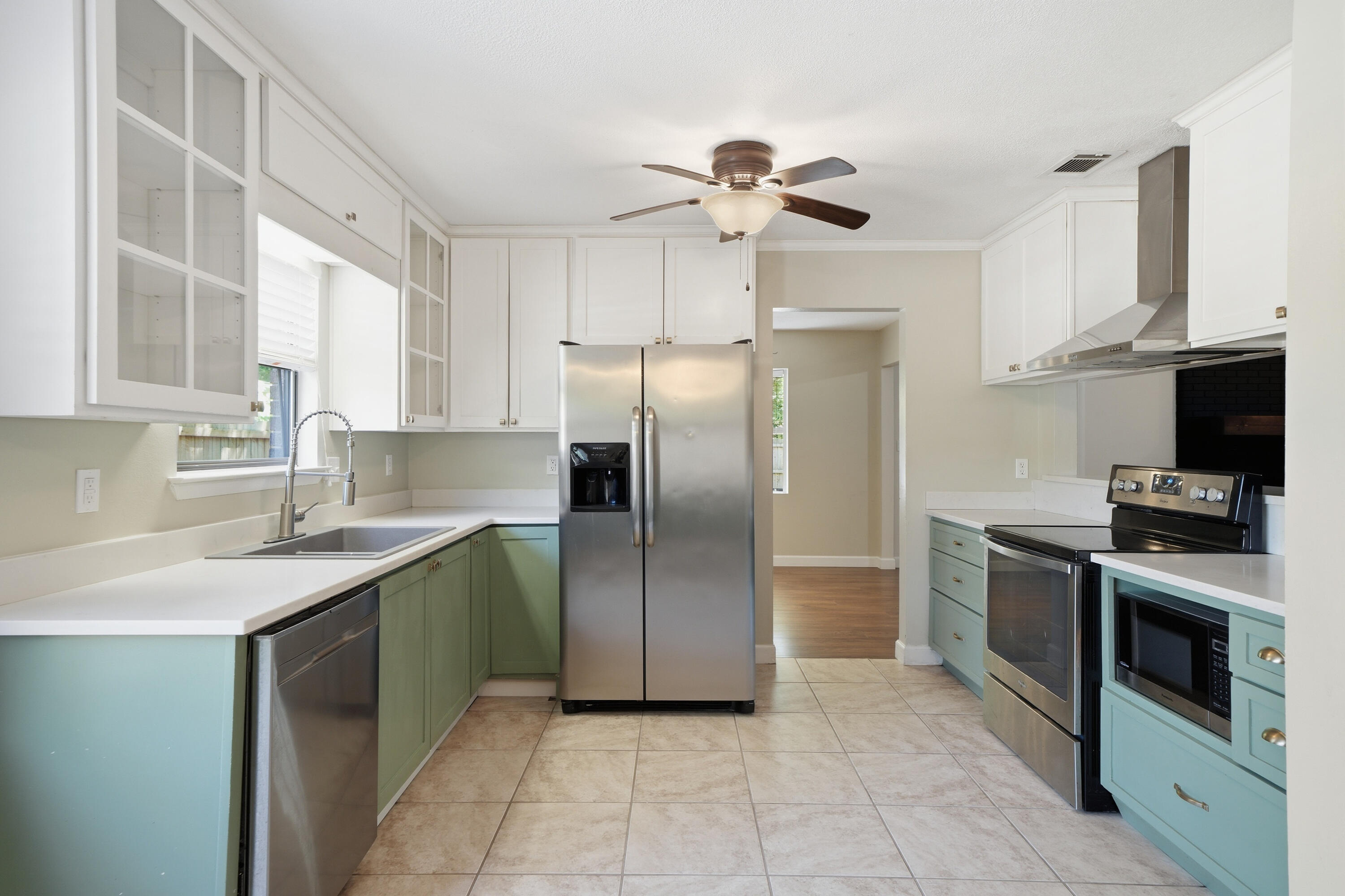 410 Pelham Road Fort Walton Beach, FL 32547 - Photo 9 of 36 DSC08945