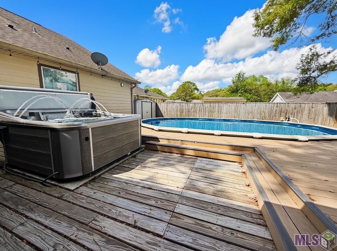 554 Ave F Port Allen, LA 70767 - Photo 17 of 23