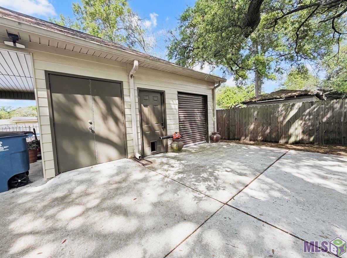 554 Ave F Port Allen, LA 70767 - Photo 2 of 23