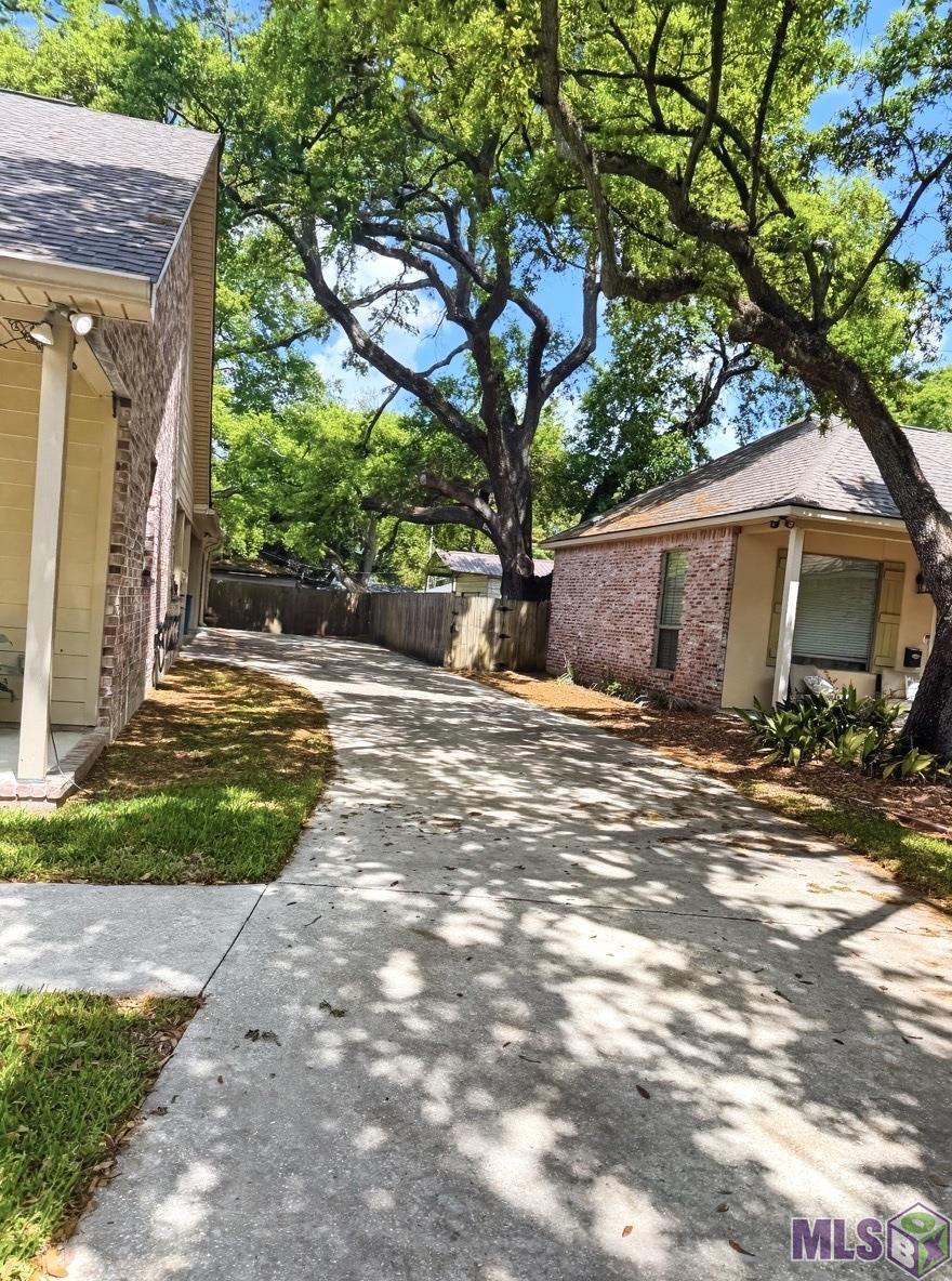 554 Ave F Port Allen, LA 70767 - Photo 3 of 23