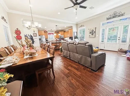 $295,000 | 554 Ave F, Port Allen, LA 70767