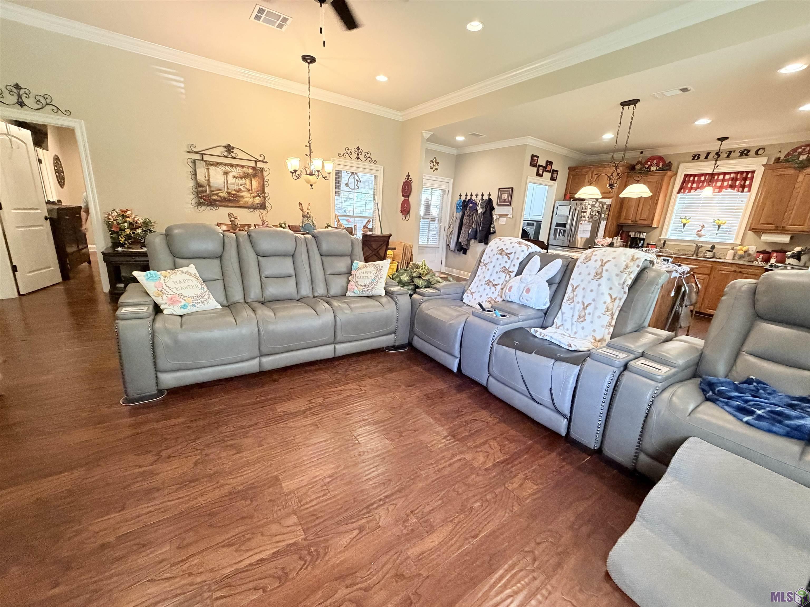 554 Ave F Port Allen, LA 70767 - Photo 6 of 23