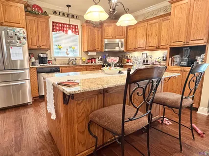 $295,000 | 554 Ave F, Port Allen, LA 70767
