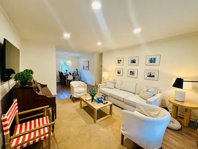 $2,550 | 936 Lansing Drive, Unit D, Mount Pleasant, SC 29464