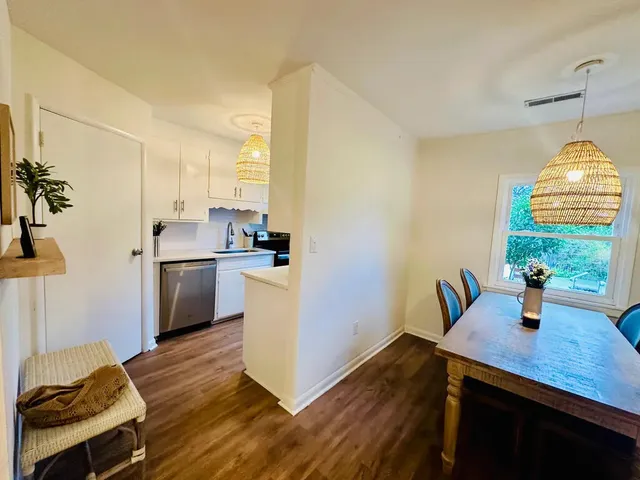 $2,550 | 936 Lansing Drive, Unit D, Mount Pleasant, SC 29464