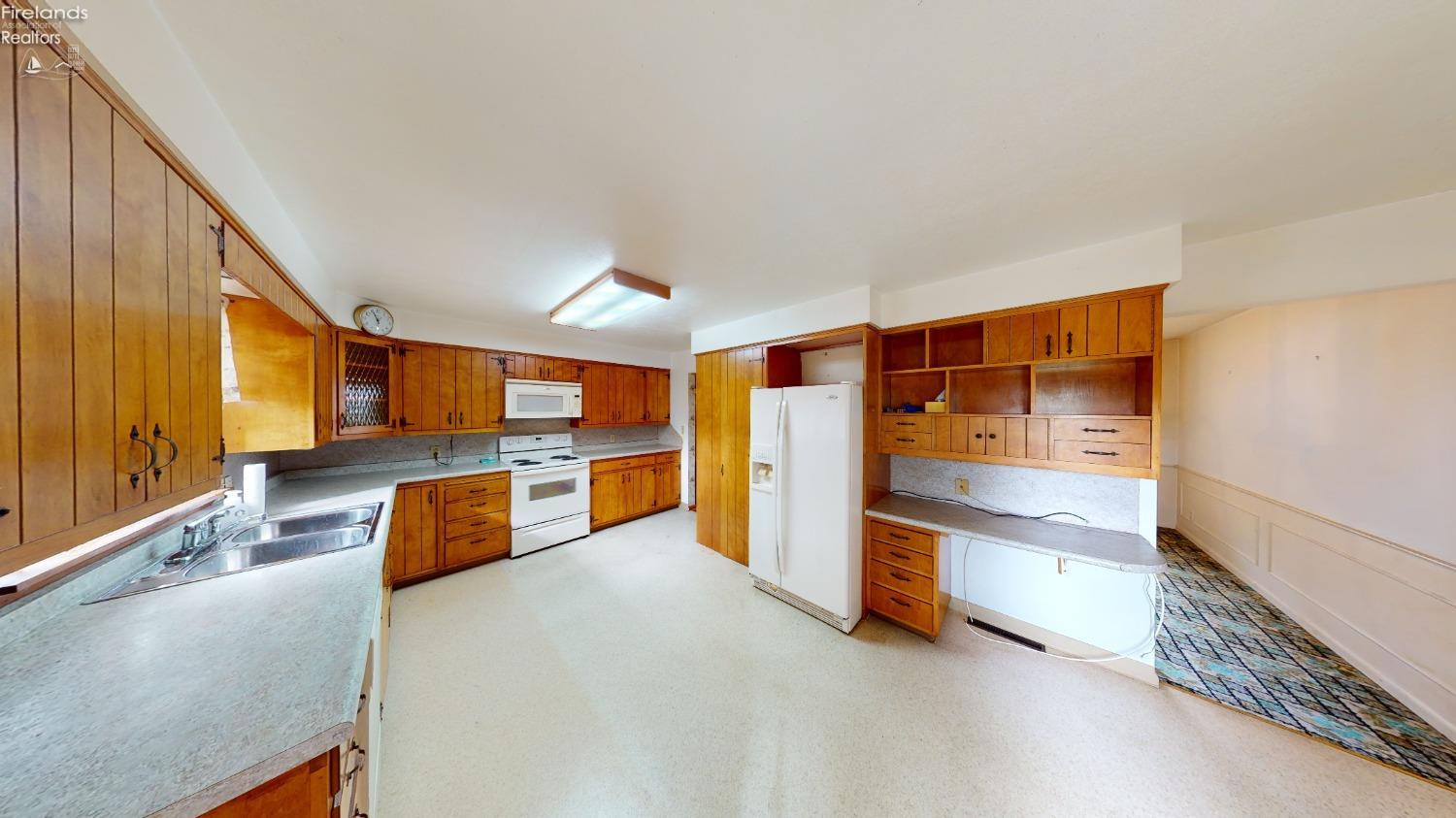 705 Limerick Road Clyde, OH 43410 - Photo 10 of 41 Gallery Image 10