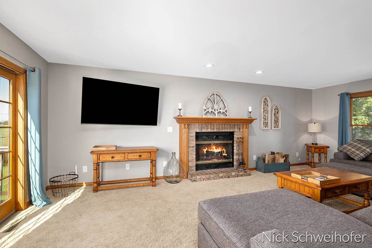 5142 7 Mile Road Bay City, MI 48706 - Photo 5 of 53