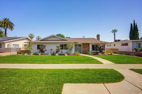 $849,000 | 109 East Francis Street, Corona, CA 92879