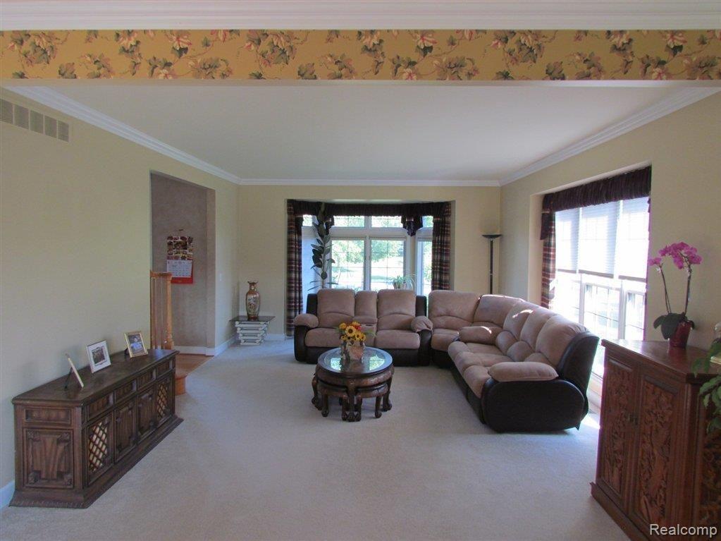 6558 Kennesaw Road Canton, MI 48187 - Photo 4 of 24 IMG_1583.JPG