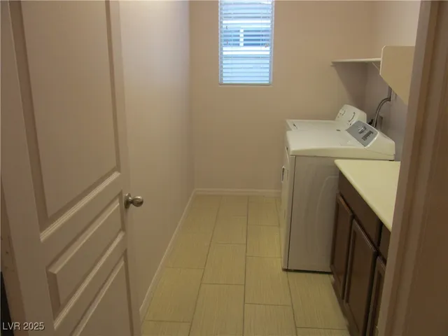 $2,558 | 7622 Canyon Diablo Road, Las Vegas, NV 89179