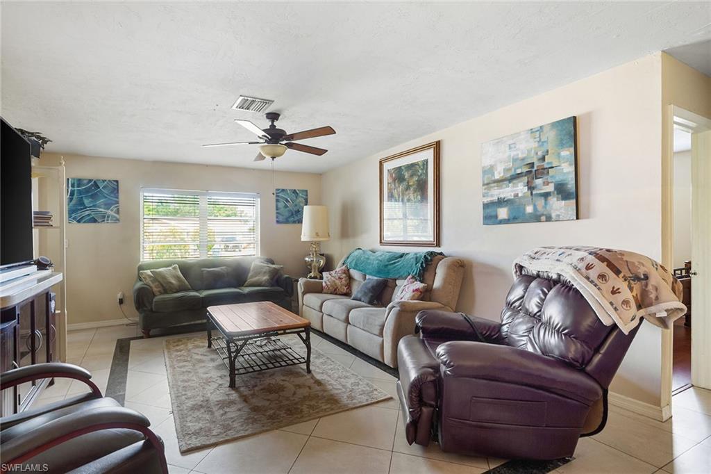 982 Cardinal Street Naples, FL 34104 - Photo 1 of 9 Gallery Image 1