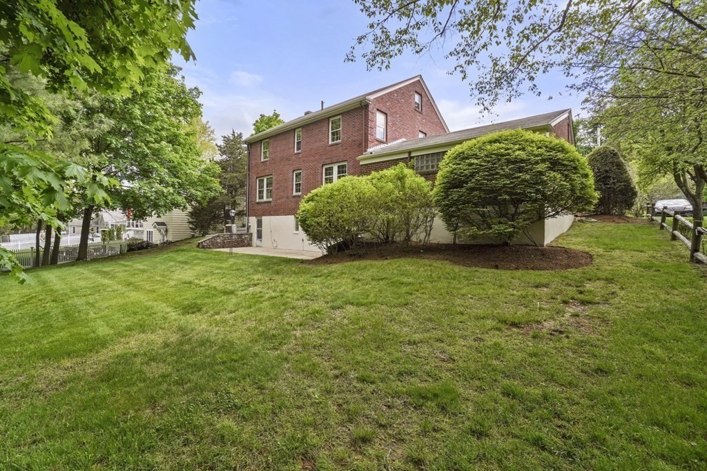 43 Vose Hill Road Milton, MA 02186 - Photo 18 of 19 Gallery Image 18