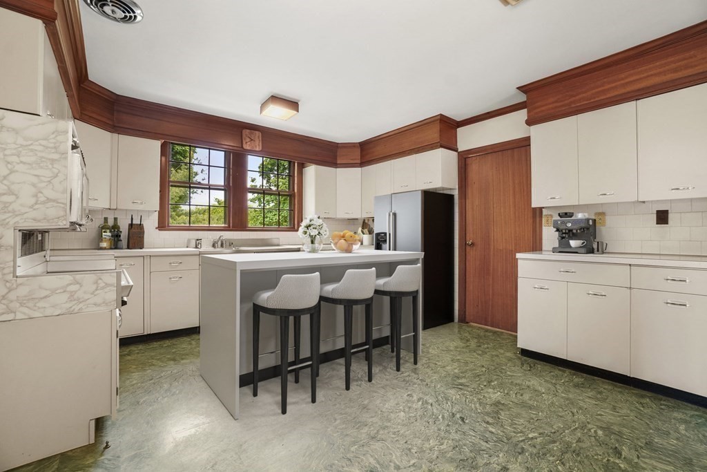 43 Vose Hill Road Milton, MA 02186 - Photo 6 of 19 Gallery Image 6