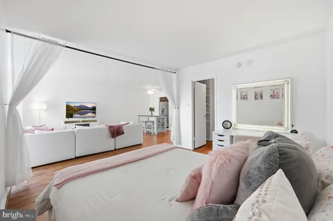 $257,900 | 3001 Veazey Terrace Northwest, Unit 1324, Washington, DC 20008