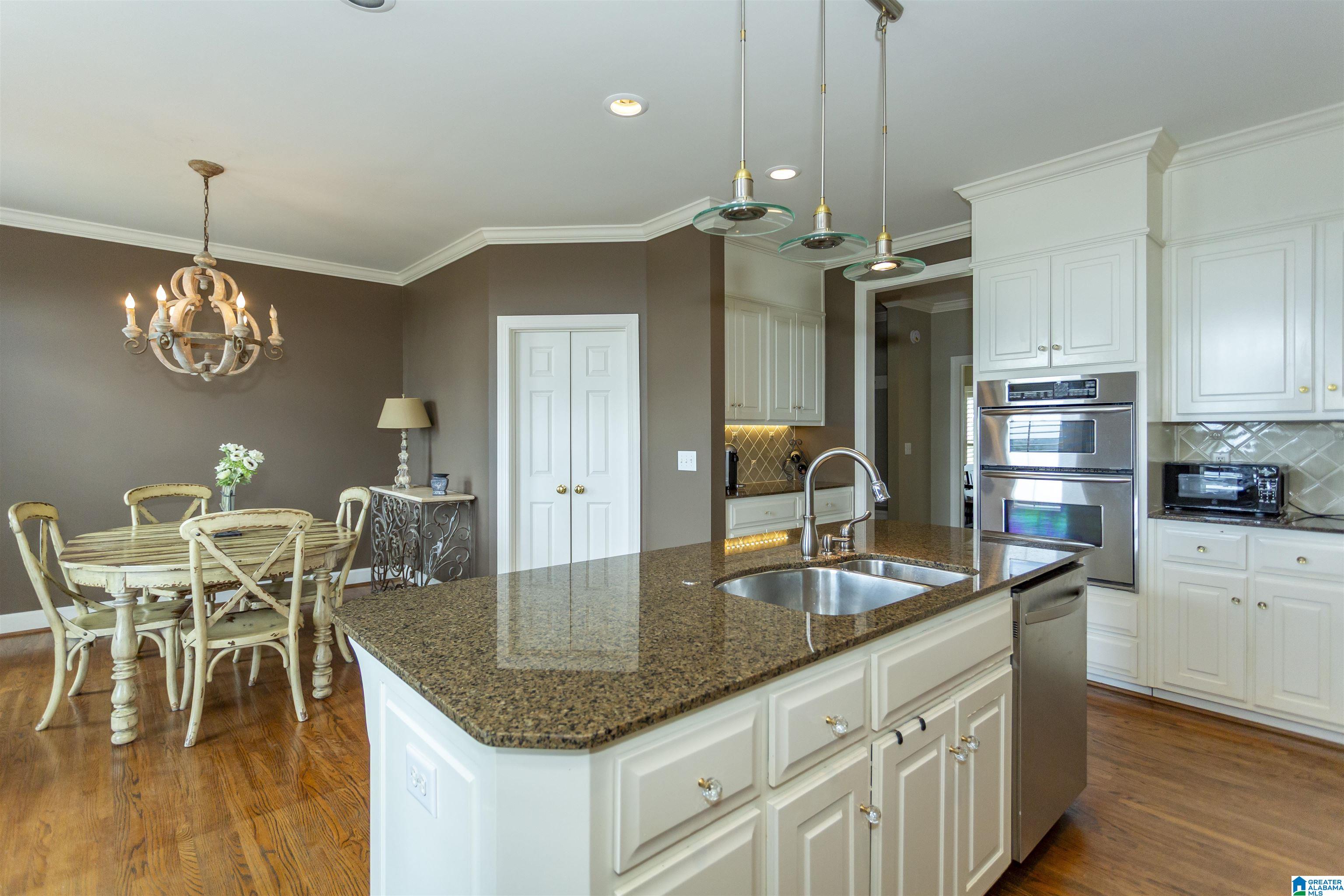 284 Kings Crest Lane Pelham, AL 35124 - Photo 7 of 29
