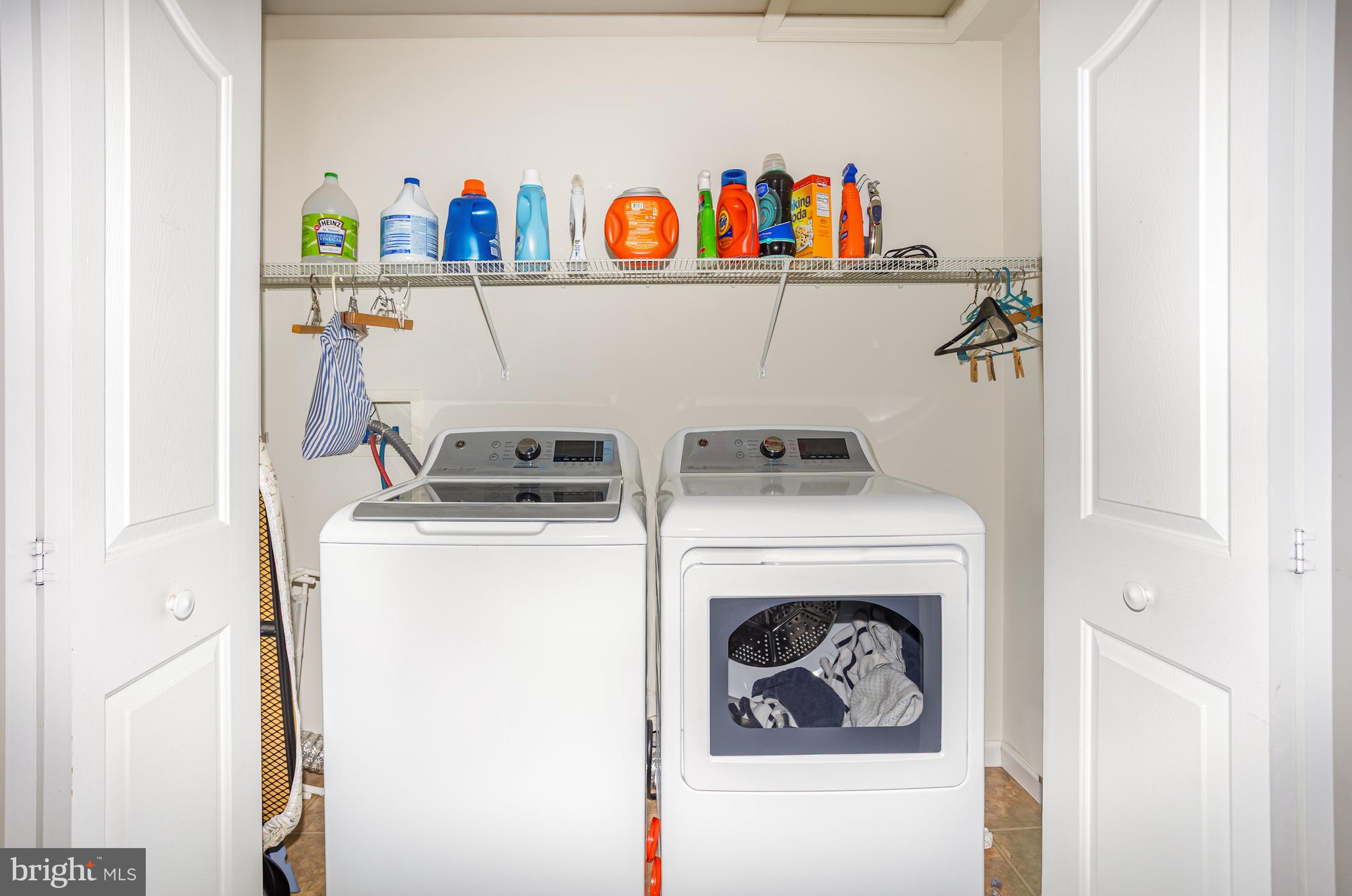 714 Heather Ridge Manheim, PA 17545 - Photo 25 of 33 a utility room with dryer and washer