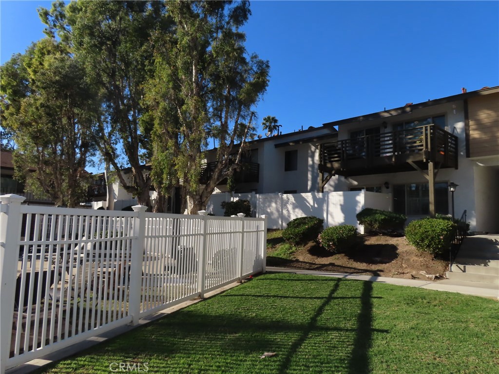 1200 West Lambert Road, Unit 32 La Habra, CA 90631 - Photo 31 of 34 a view of a backyard with a garden