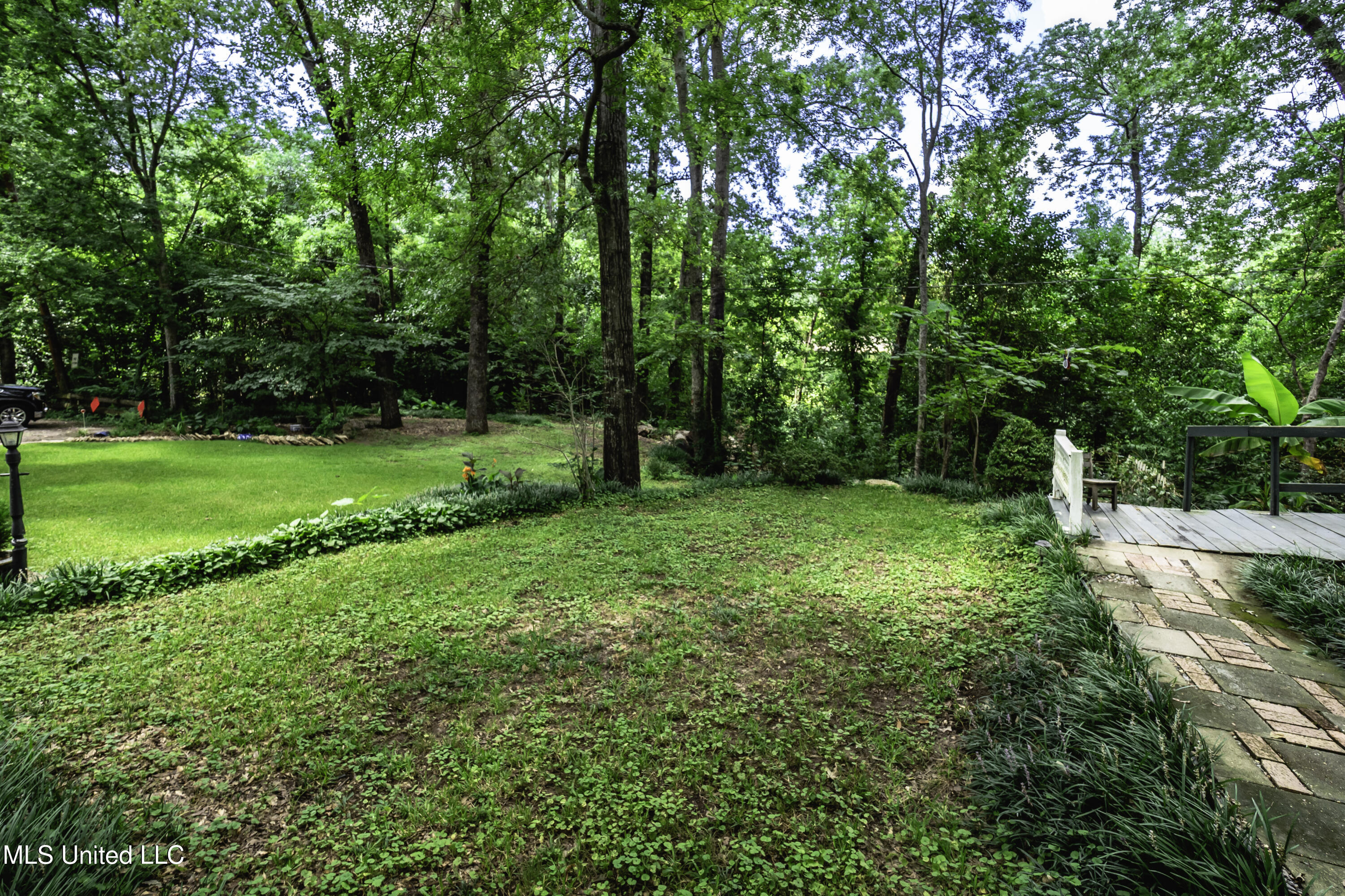 1140 Monroe Street Jackson, MS 39202 - Photo 2 of 22 P7150020