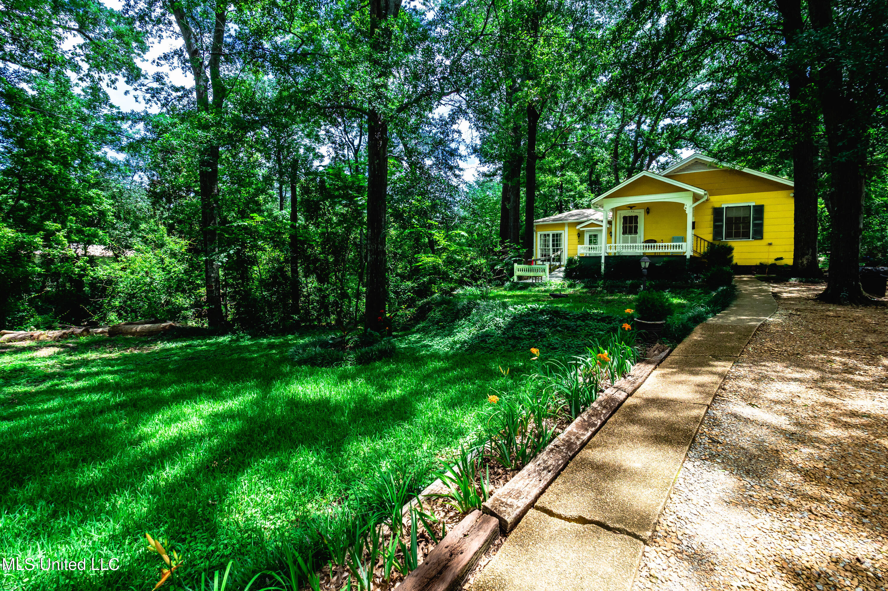 1140 Monroe Street Jackson, MS 39202 - Photo 4 of 22 P6200161