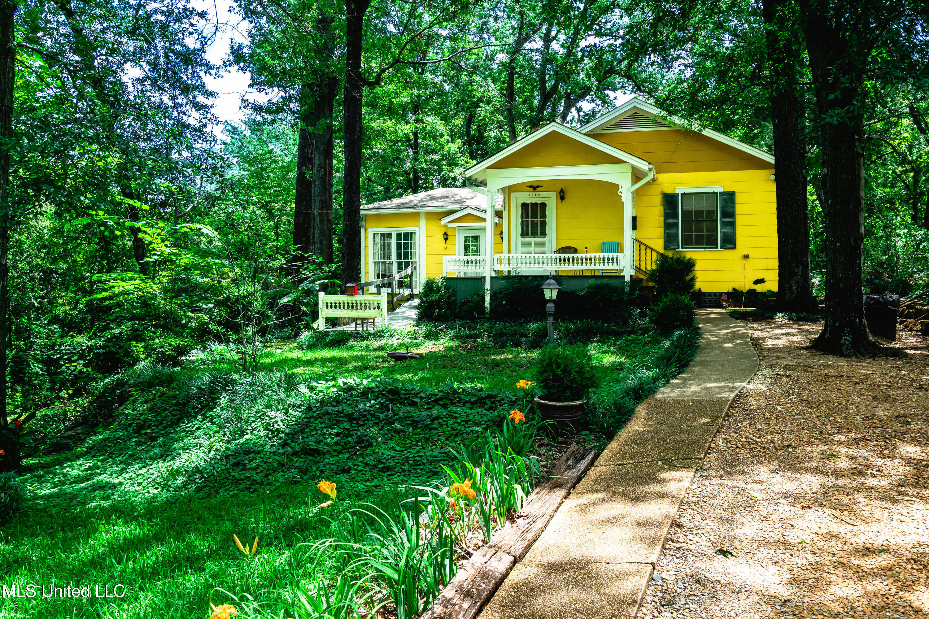 1140 Monroe Street Jackson, MS 39202 - Photo 5 of 22 P6200160