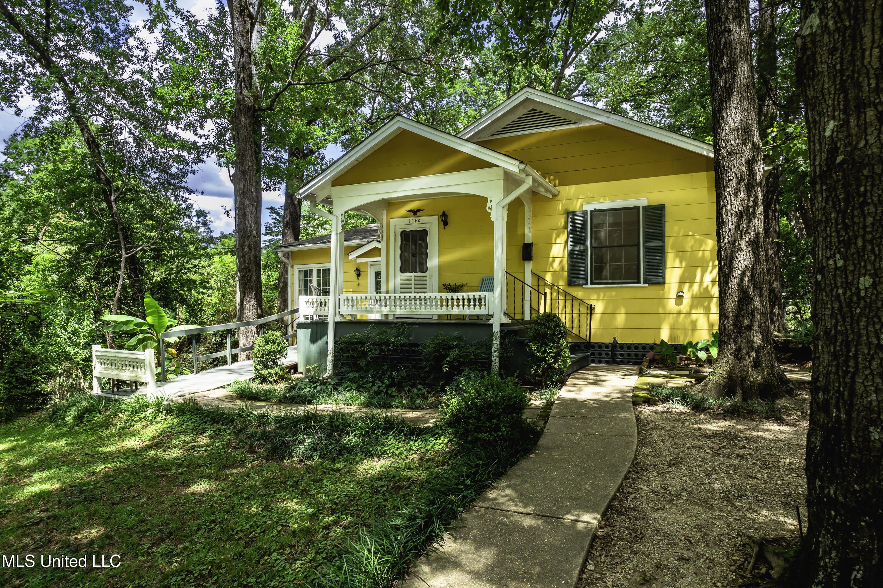 1140 Monroe Street Jackson, MS 39202 - Photo 6 of 22 P7150001