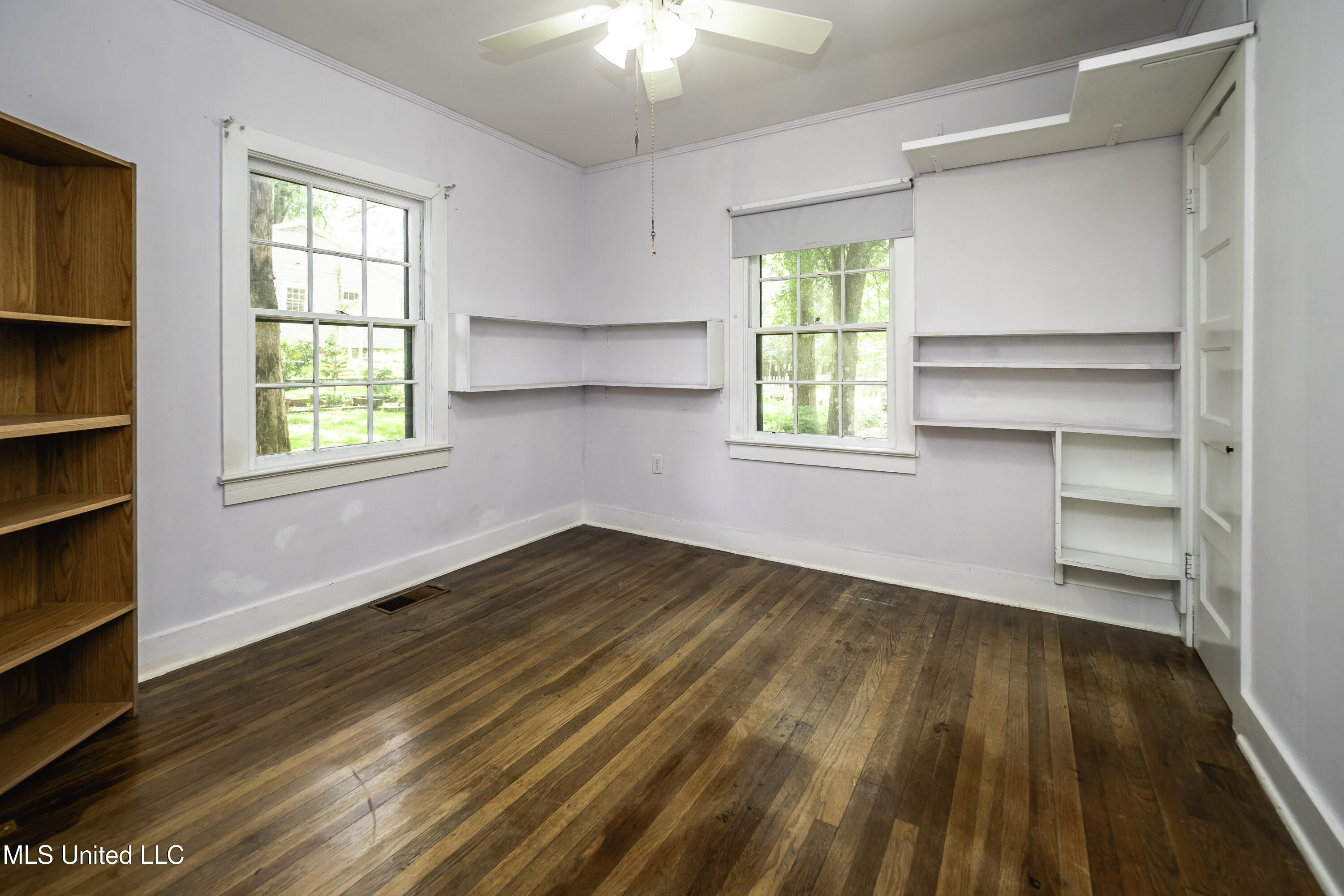 1140 Monroe Street Jackson, MS 39202 - Photo 9 of 22 P7150005