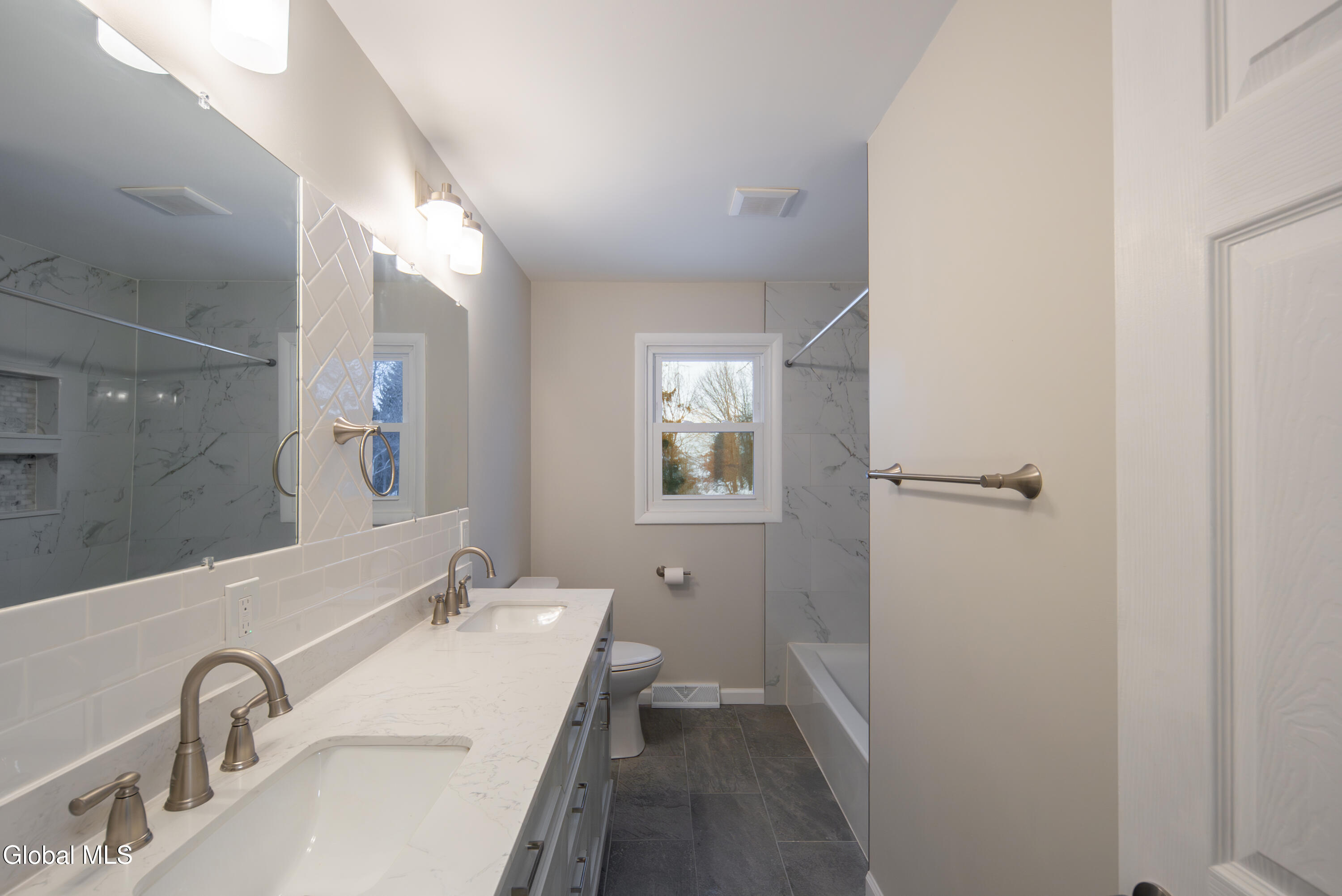 269 3rd Avenue Rensselaer, NY 12144 - Photo 16 of 49 018